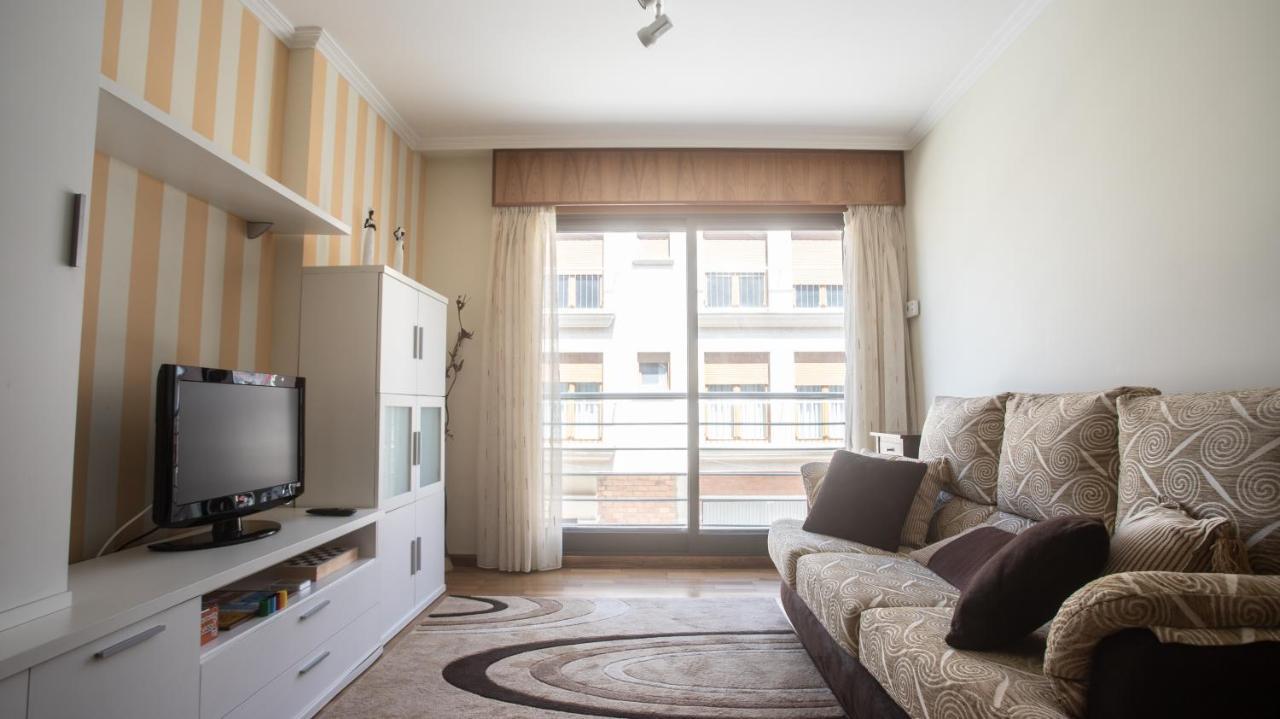 Apartamento En El Centro Con Plaza De Garaje A Guarda Exterior photo